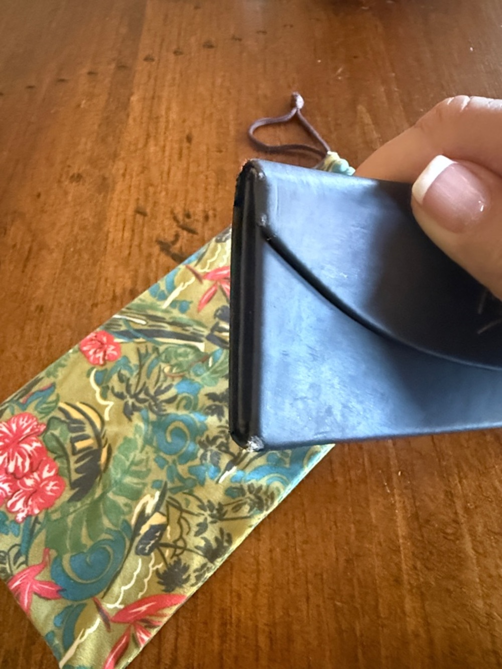Maui Jim Glass Case and Bag - Picture 3 of 4